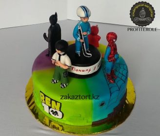 Вес - 5.7 кг, внутри - "Медовик"