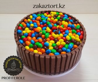 Вес 3 кг. Внутри "Молочная девочка" с кремом "Пломбир".