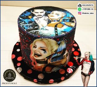 Вес 3,5 кг. Внутри "Шоколадно - муссовый".