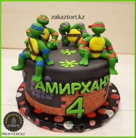 Вес 3,5 кг. Внутри "Молочная девочка с кремом Пломбир".