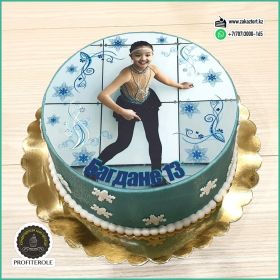 Вес 2,5 кг. Начинка "Творожно-клубничный".