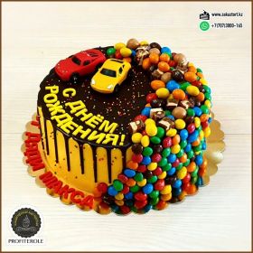 Вес 2,8 кг. Начинка "Творожно-клубничный".