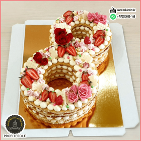 Вес 2,5 кг. В длину 40 см.